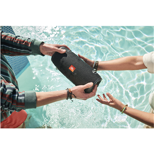 Portable speaker JBL Xtreme 2