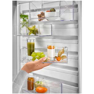 Холодильник Electrolux (186 см)