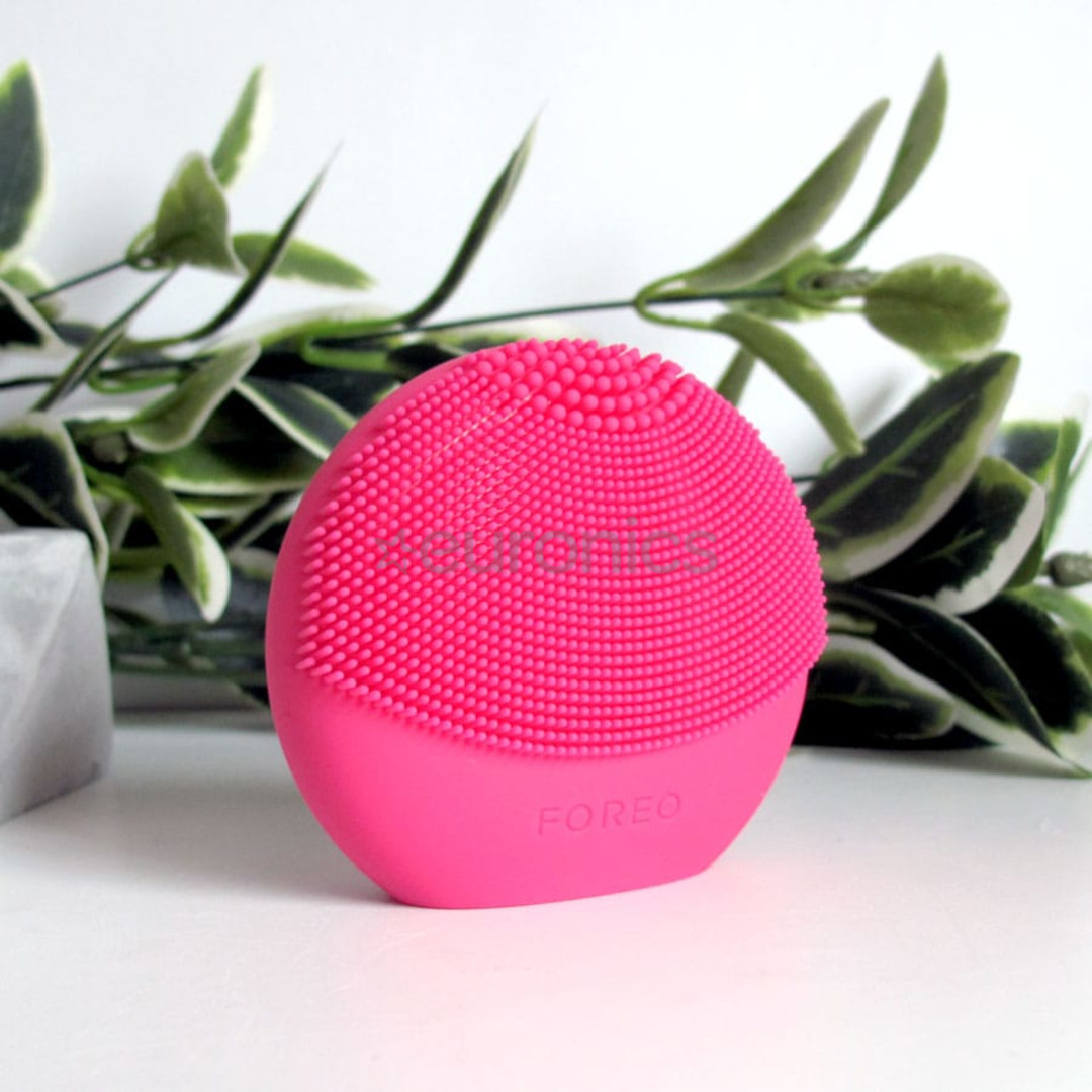 Foreo Luna Play Plus, rozā – Elektriskā sejas birstīte
