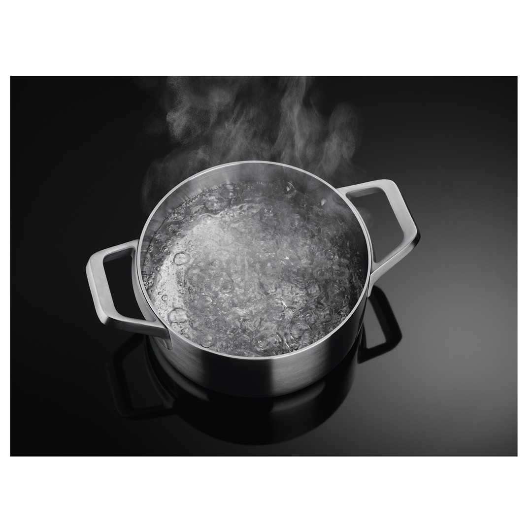 AEG 6000 Bridge, platums 80 cm, melna - Iebūvējama indukcijas plīts virsma ar tvaika nosūcēju