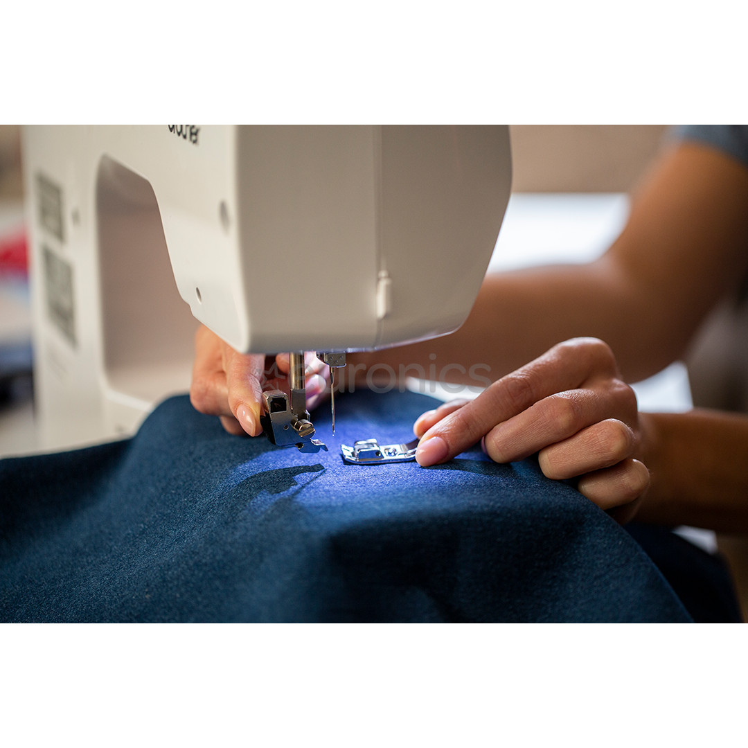 Brother, белый/синий - Швейная машина