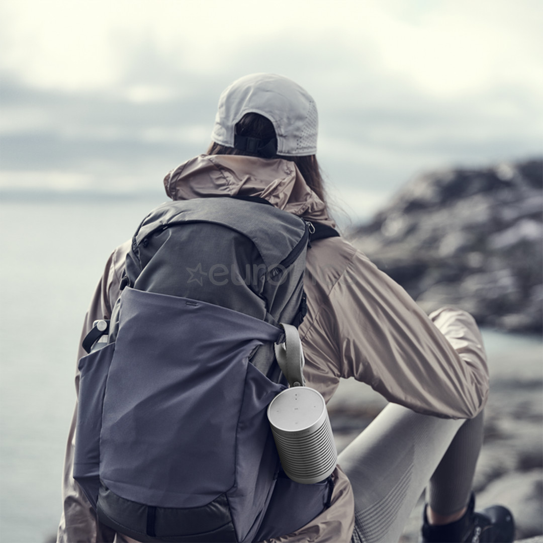Bang & Olufsen Beosound Explore, gaiši pelēka - Portatīvais bezvadu skaļrunis