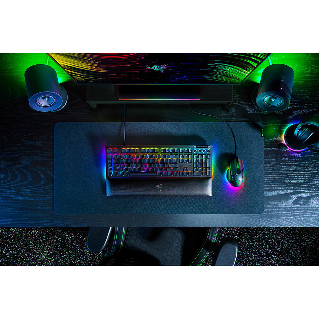 Razer BlackWidow V4, Green Switch, mehāniskā, SWE, melna - Klaviatūra