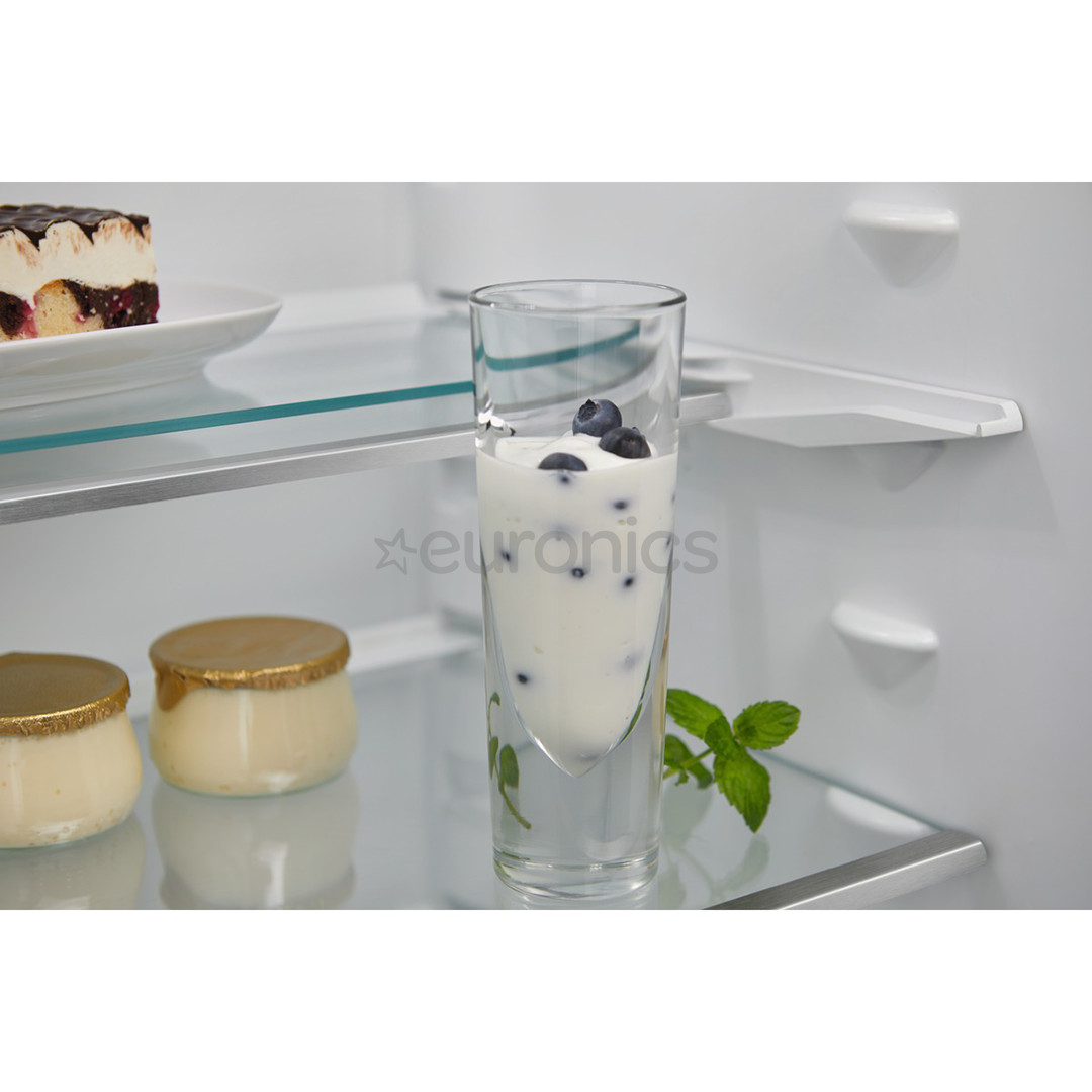 Electrolux, 254 L, height 178 cm - Built-in Refrigerator