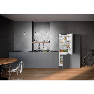 Liebherr, NoFrost, 253 L, augstums 177 cm - Iebūvējams ledusskapis