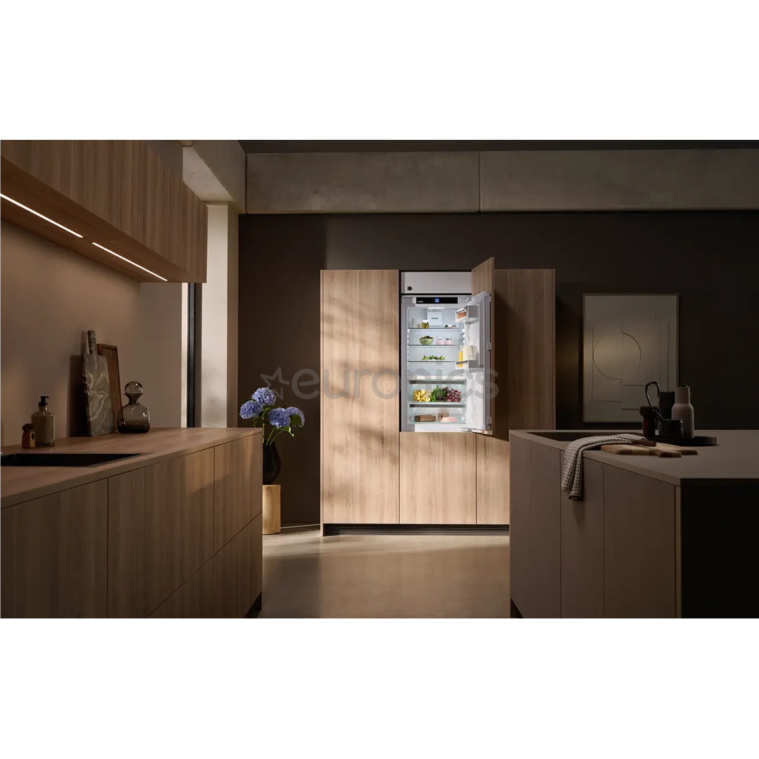 Liebherr Plus BioFresh, 255 L, augstums 177 cm - Iebūvējams ledusskapis