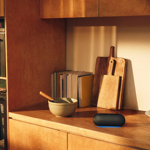 Harman Kardon Luna 2, black - Wireless speaker