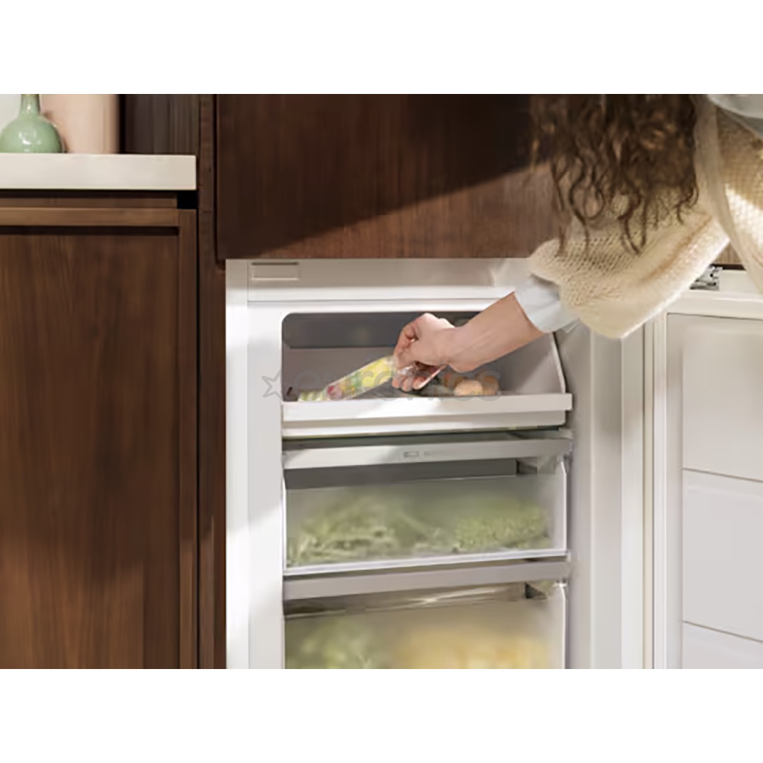 Electrolux 600, Low Frost, 271 L, 178 cm - Built-in Refrigerator