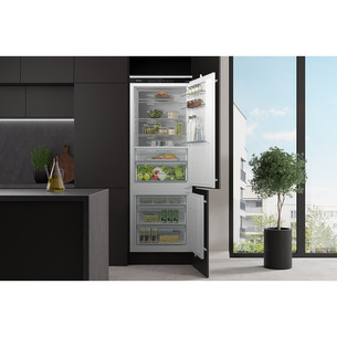 Hisense, No Frost, 377 L, height 194 cm - Built-in refrigerator