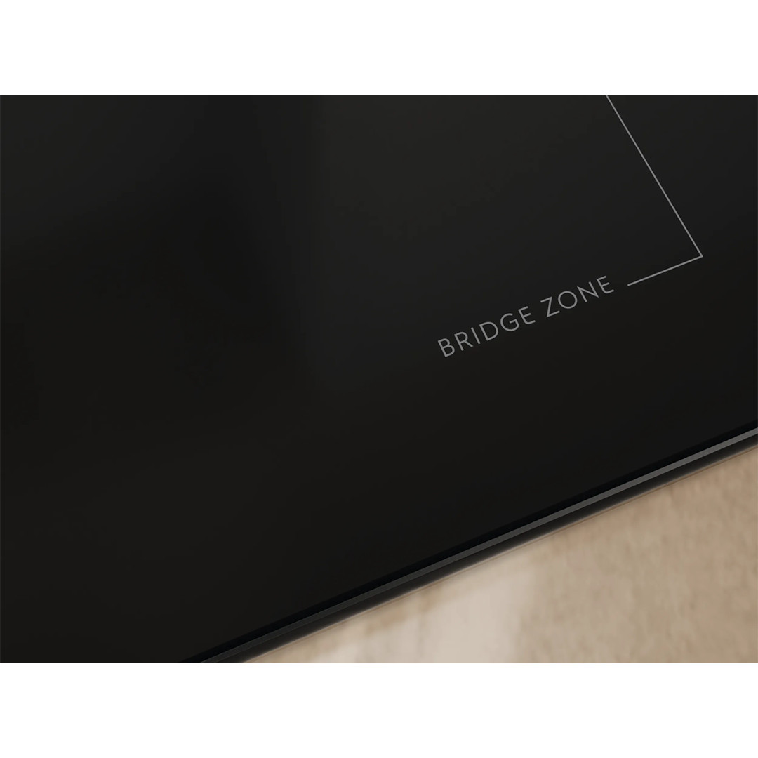 Electrolux 600 XT Bridge, platums 60 cm, melna - Iebūvējama indukcijas plīts virsma ar tvaika nosūcēju