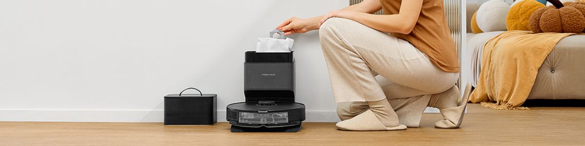 Euronics robots putekļu sūcējs dokstacijā