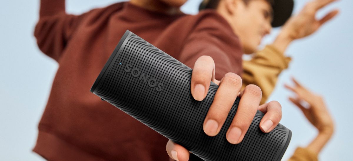 Sonos Roam 2 tur rokās